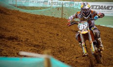 JackeyLove焦点对战：凯恩与50分钟激战利物浦，最后时刻胜出胜负难料